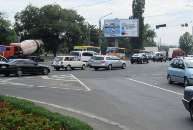 Беклайт 8x4,  Николаевская дорога