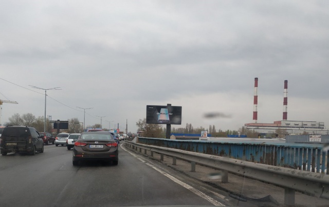 Беклайт 8x4,  ул. Промышленная, 1 Южный мост (АТП-1)